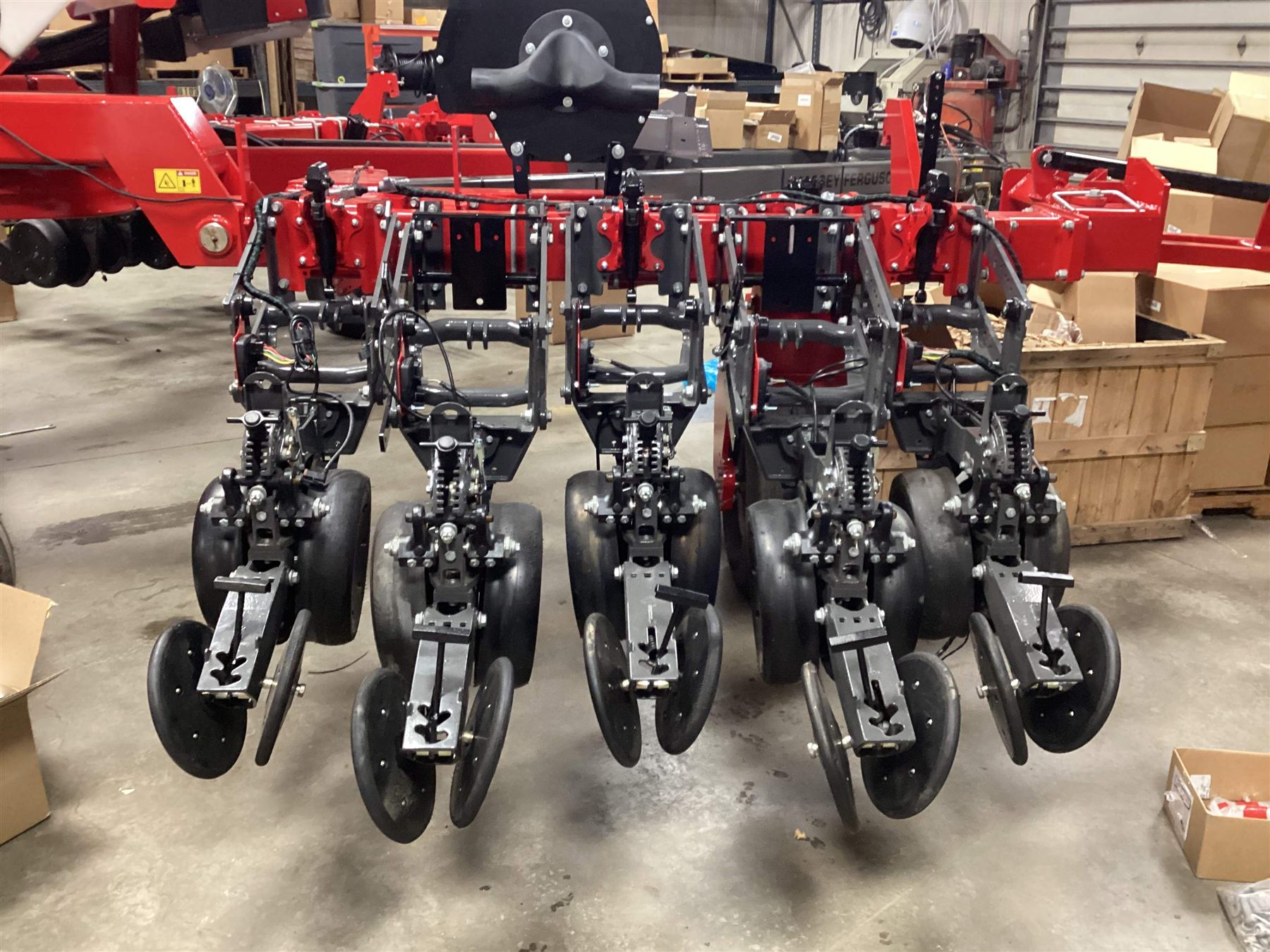 AGCO Massey — 15" — 24R — Completed equipment overview
