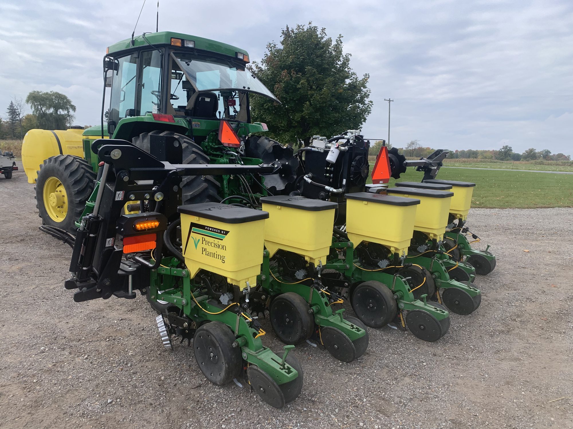 Harvest International S1 — 30" — 6R — Completed equipment overview