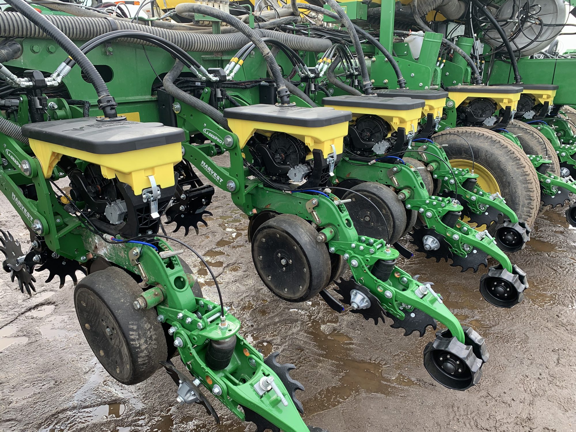 John Deere 1770NT — 30" — 24R — Completed equipment overview